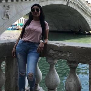 Meet your Posher, Nadia